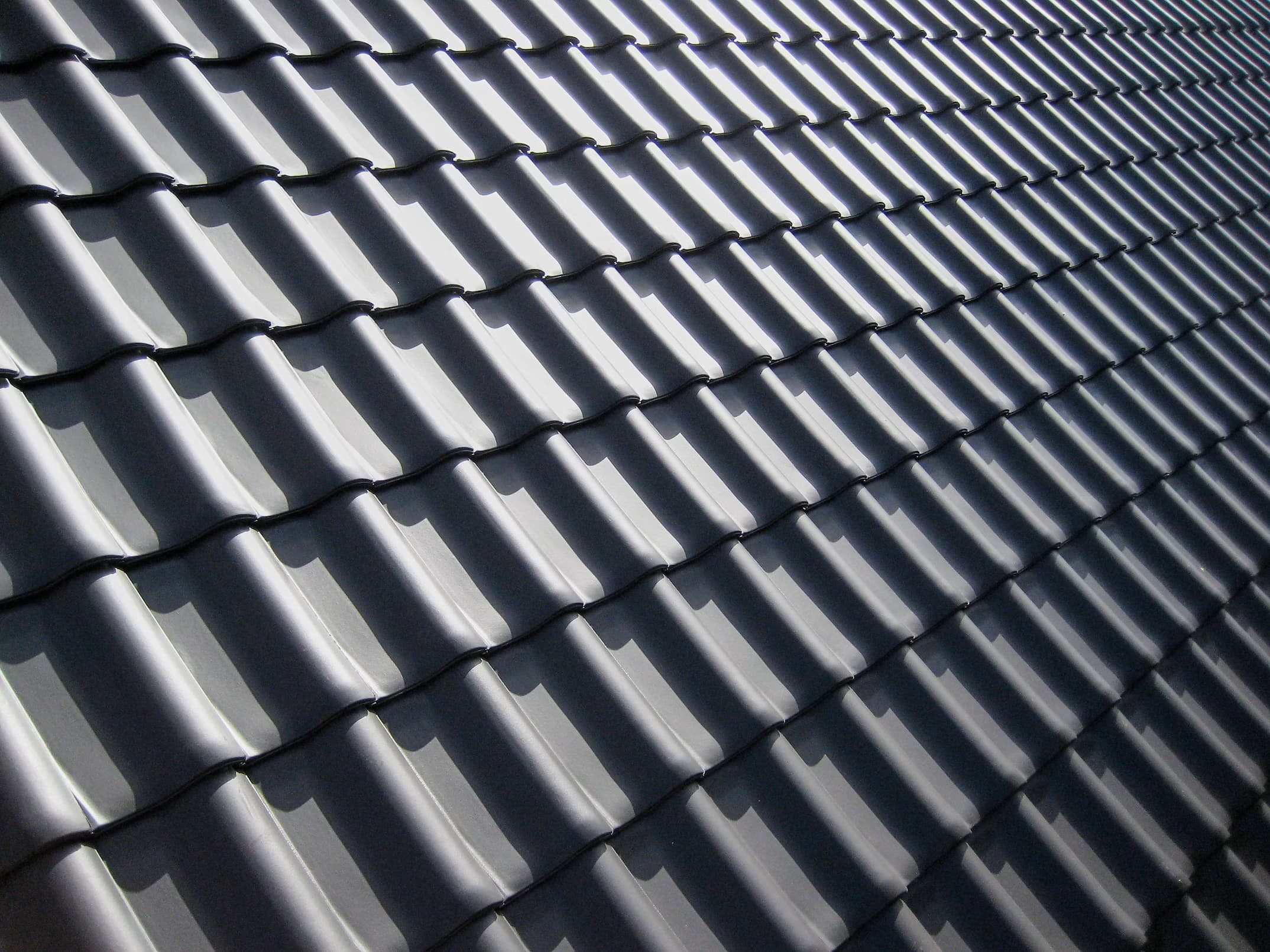 The Ultimate Guide to Soft Washing Your Roof in Palm Beach